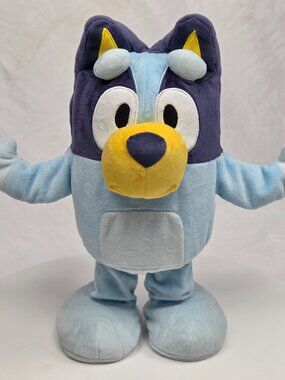 Bluey Dance and Play 14 inch Animated Plush with Phrases and Songs Preschool Kid